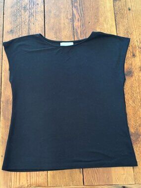 Nordstrom Rack - Black Cap Sleeve Tee — Everyday Essential - Size Medium